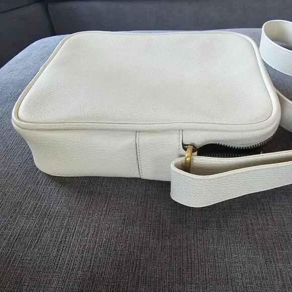 Gucci Men's Authentic White Logo Print Leather Messenger Crossbody Bag - Picture 10 of 13